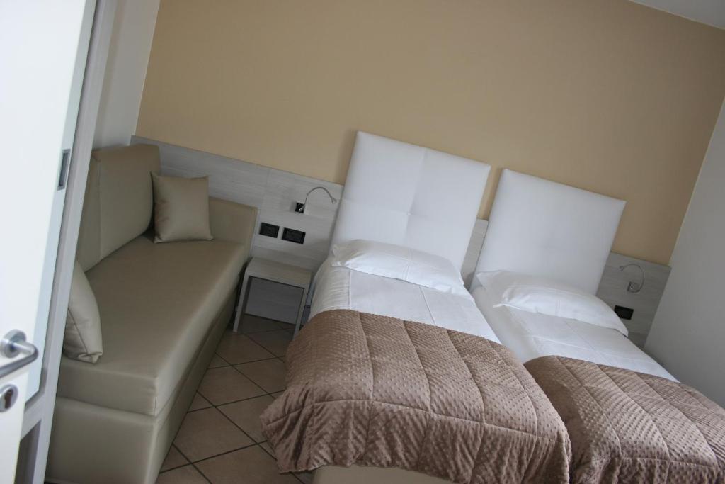 Residence Franca B&B Arco Room photo